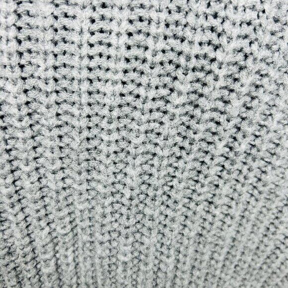 Love Tree Sz Small Cable Knit Crop Slouchy Fit Gray Sweater Distressed Fringe - Picture 10 of 10